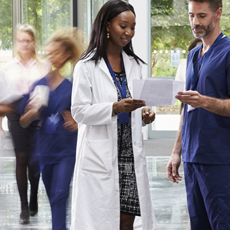 Exemple d'utilisation dans un hôpital de la tablette industrielle Newland SD100MD Orion Plus